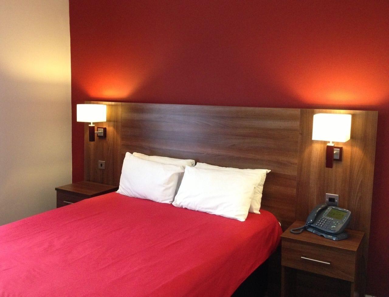 Ely House Hotel Wolverhampton Dış mekan fotoğraf
