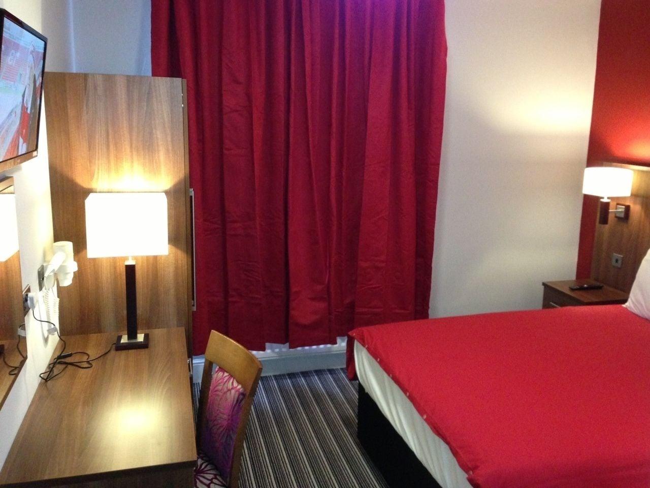 Ely House Hotel Wolverhampton Dış mekan fotoğraf